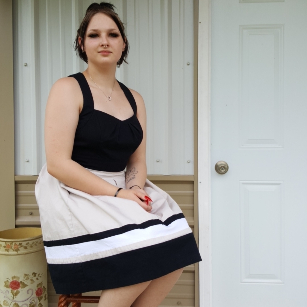 White House | Black Market Sleeveless Pleated Evening Cocktail Dress (6)